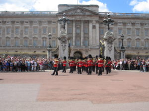 Buckingham Palace, Il cambio della guardia