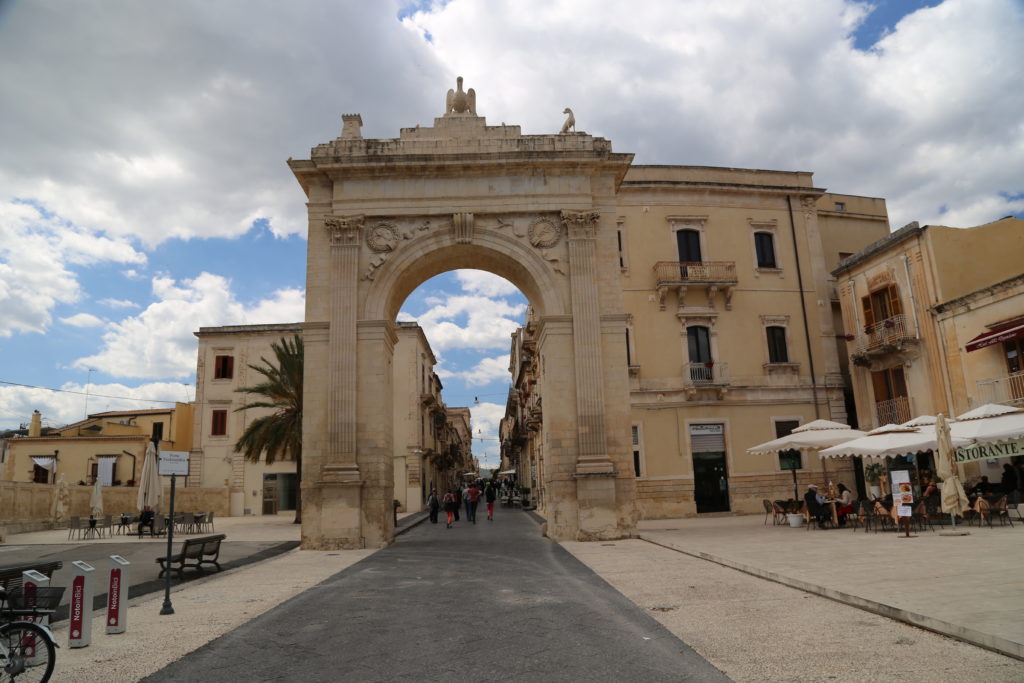 Porta Reale