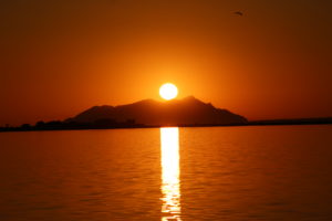 Il sole stà per tramontare dietro Marettimo - Egadi (TP).