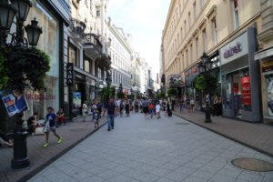 Váci utca, la via della movida.