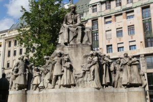 Mihály Vörösmarty Statue