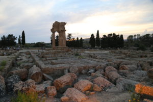 Agrigento, Valle dei Templi, Tempio di Castore e Polluce.