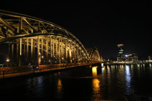 Il ponte Hohenzollern.