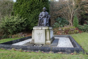 Statue of Lord Kelvin