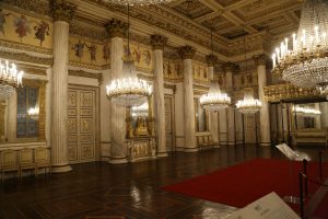 Palazzo Reale, la sala da Ballo.